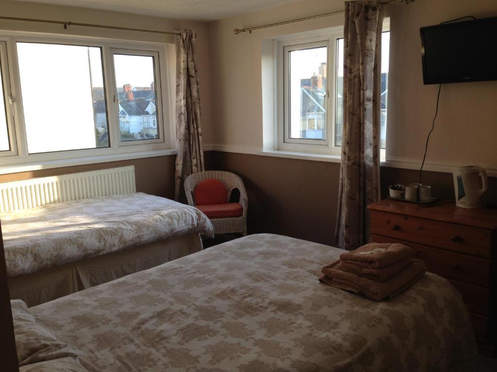 Brentwood Hotel Porthcawl Room photo